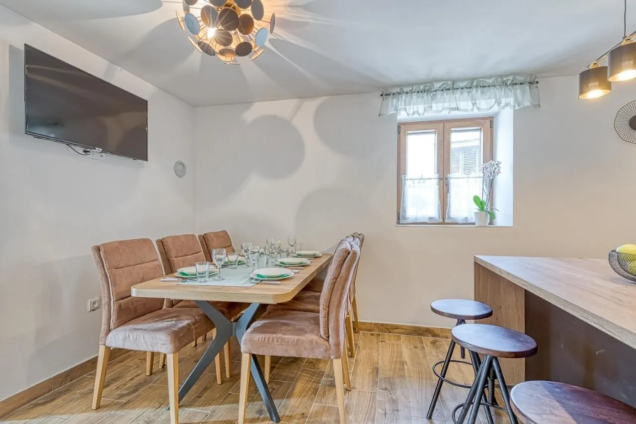 Holiday House Lena Baderna