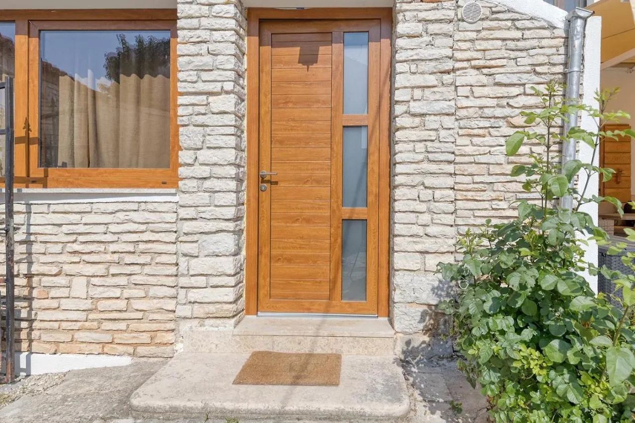 Holiday House Lena Baderna Casa vacanze